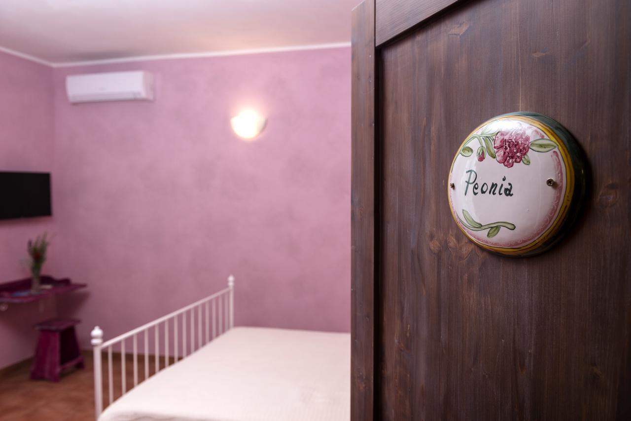 Villa La Rupe Dei Gabbiani Terracina Exterior foto