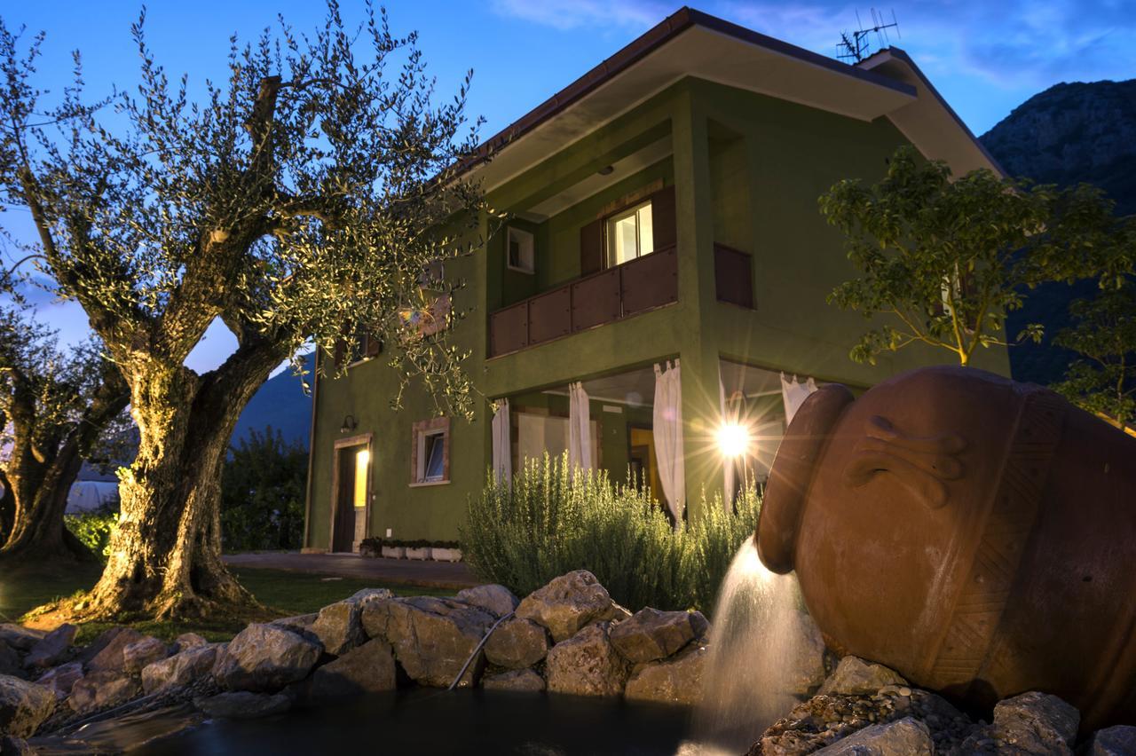 Villa La Rupe Dei Gabbiani Terracina Exterior foto